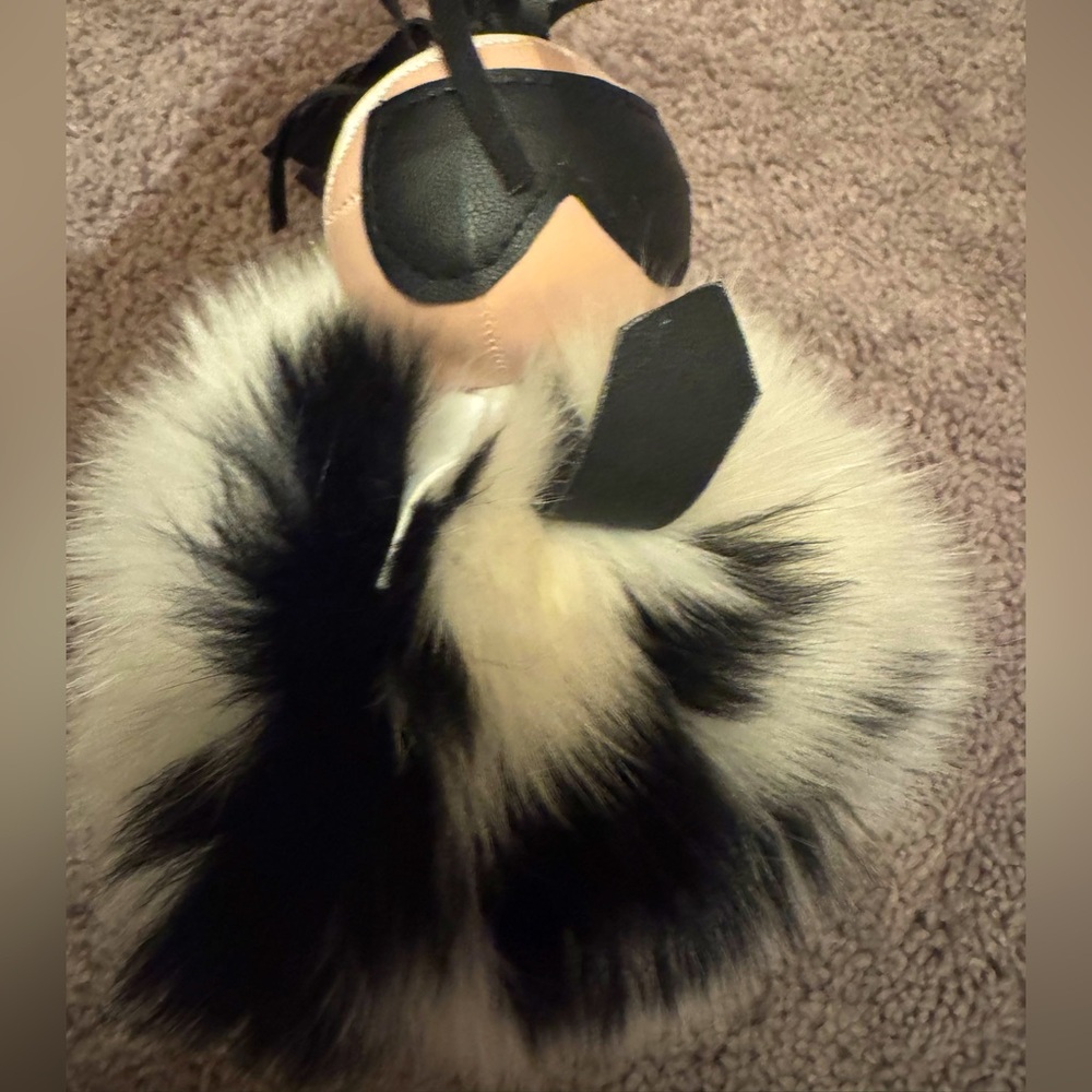 Fendi fur karlito keychain NEW wo tags